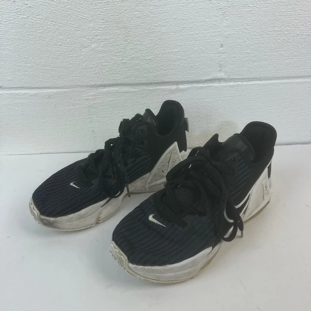 Nike LeBron Witness 6 Athletic Shoes, 6Y